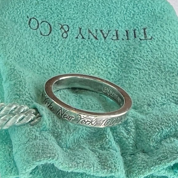 Tiffany & Co. Notes 727 Fifth Avenue New York Narrow Ring 5.5 - Picture 9 of 12